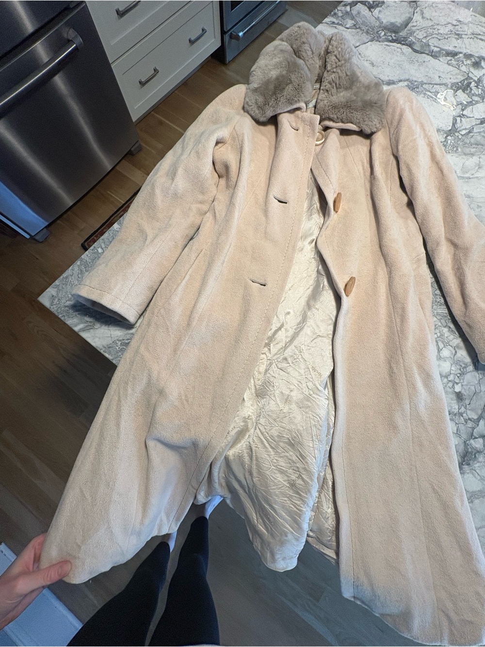 MaxMara Womens Cream Long Faux Fur Collar Coat